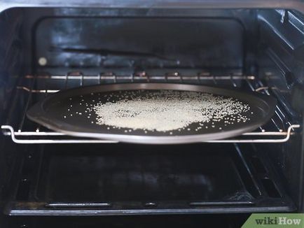 Ahogy sütjük szezámmag (hagyjuk kihűlni szoba) Hogyan megsütjük a szezámmag