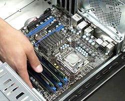 Hogyan kell megtisztítani a számítógépet a portól