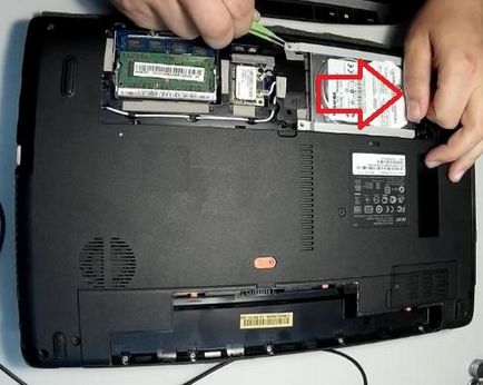 Ahogy szétszerelni acer 5750g vagy tisztítani a portól acer 5750 (5750 Acer 5750g szétszerelni tisztítható por) Hogyan szétszedni acer 5750G vagy hogyan kell tisztítani a port az acer 5750