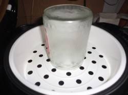 Hogyan sterilizálja üvegeket multivarka