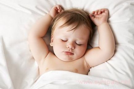 Hogyan meggyőzni a gyermeket, hogy aludni a nap folyamán