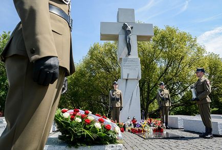 Mivel az ukrán nacionalisták elő, és végzett a mészárlás Volyn Ukrajna, a volt Szovjetunió