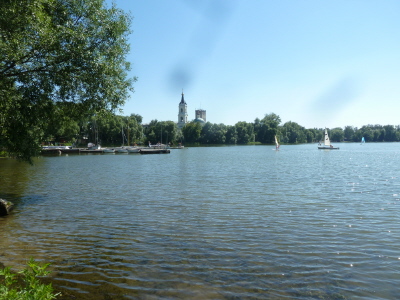 Kosinski tó, a Fehér-tó, Fekete-tó, a szent tó Kosinski Park Saltykovsky park,