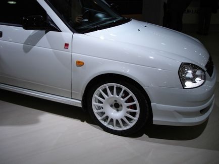 Lada Priora sport - szedán, töltött gyári tuning (kerekek) Lada Priora sport - szedán, megbízta a gyári tuning