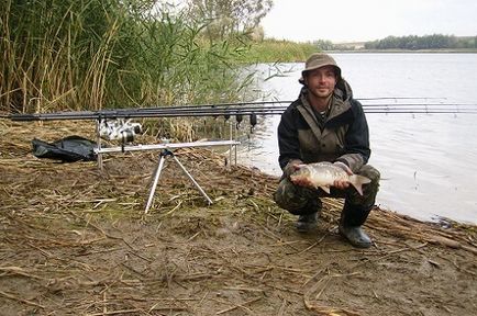 Elkapta ponty októberben, hogy tudja, mind a kezdő és tapasztalt (kell) Elkapta ponty októberben, hogy tudja, mind a kezdők és a tapasztalt