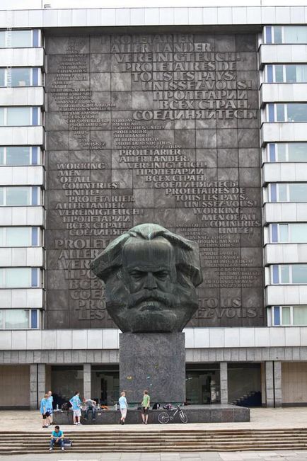 Vissza az NDK-ban (Karl-Marx-Stadt 22 Years After)
