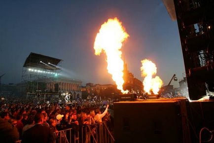 Tűz, tűz, generátor, üzemanyag égő színpadi show és a speciális effektusok a splash-show (tűz) Tűz, tűz generátor, üzemanyag égő színpadi show és a speciális effektusok a splash jelenés