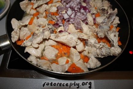 Növényi pörkölt csirke és a cukkini - lépésről lépésre receptek fotókkal otthon