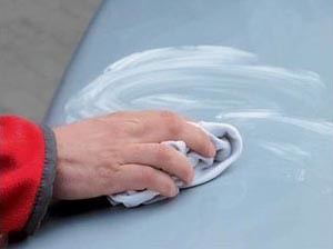 Polírozás egy autó test festés után a kezét (fotó videó bemutató)