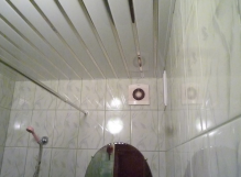A mennyezetet a fürdőszobában a műanyag panelek fotó, hogyan lehet videókat, mint a saját kezét pvc