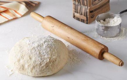 Kovásztalan tésztát a pitét a sütőben recept fényképpel (lepény) Kovásztalan tésztát a pitét a sütőben recept egy fotó