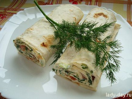 Tekercset lavash füstölt lazac, egyszerű receptek képekkel