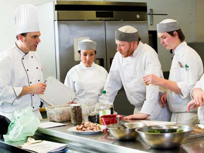 Iskola szakácsok lehetővé teszi, hogy tudja az alapokat a főzés művészet