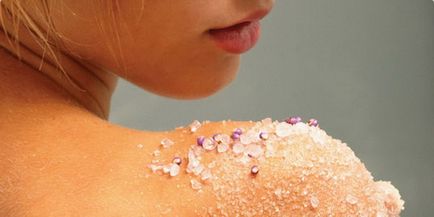 Body Scrubs fürdők mutatnak peeling, anti-cellulit és anti-aging intézkedések
