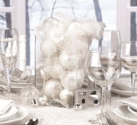 Stílusos ötletek esküvői asztaldísz téli