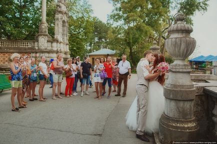 Esküvői két a Krímben, látogatás ünnepség egy tengerre néző - a fotós - Krím, Szevasztopol, Jalta,