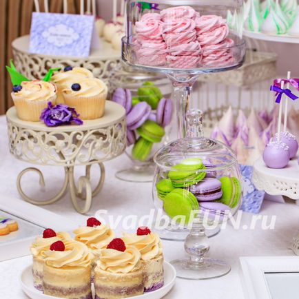 Esküvői cupcakes helyett torta - fotó cupcakes egy esküvő