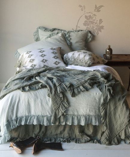 Textil elegáns hálószoba bútorok ágyak, szép takaró (fotó) (elegáns dekoráció belsőépítészeti dekorációval ágy takaró takaró párna) Textil elegáns hálószoba bútorok ágyak, szép takaró (fotó)
