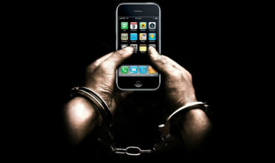 Telefon börtönben lehet használni a mobil és az internet, e tartani otthon, vagy hagyjuk