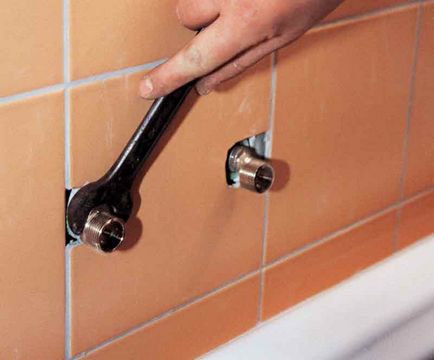 Telepítse csapot a fürdőszobában a kezüket, hogyan kell csinálni