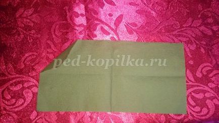 Lotus váza papír szalvéta kezük, mint a jelen március 8. (kéz) Lotus váza papír szalvéta kezük, mint egy ajándék március 8