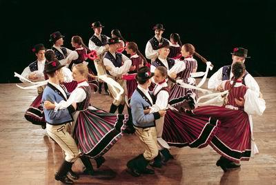 Magyar tánc - dallamosság és ájulás