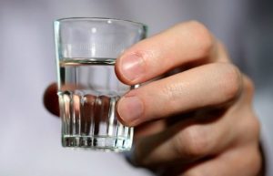 Vodka növeli vagy csökkenti a nyomást, hogyan határozza meg a