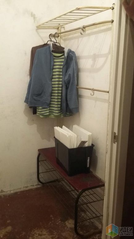 Ideiglenes öltözőben egy lakásban, egy kis szekrény, hogyan kell öltözködés, ötletek