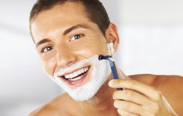 Benőtt szőrszál borotválkozás után, hogy megszabaduljon a haj növekedését és ezért a bőr a láb, az arc és a terület
