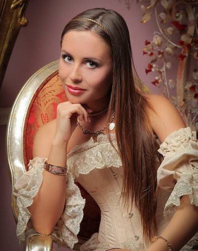 Yuliya Mihalkova pumpált ajkak (Julia) Yuliya Mihalkova pumpált ajkak