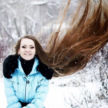 Élő Rapunzel fotó egy lány hihetetlenül hosszú haj elfoglalta a szociális hálózatok