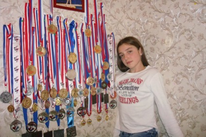 Aliya Mustafina (torna) - életrajz, a személyes élet, fotó, nyer 2016-os olimpia és (Aliya Mustafina win) Aliya Mustafina (torna) - életrajz, a személyes élet, fotó, nyer 2016-os olimpia és