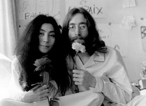 Életrajza John Lennon (Beatles „Dzhon Lennon) Életrajza John Lennon