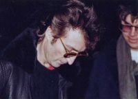 Életrajza John Lennon (Dzhon Lennon év) Életrajza John Lennon
