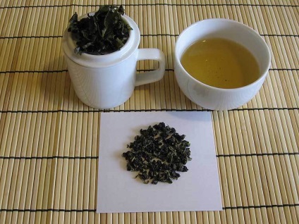 Turquoise oolong tea
