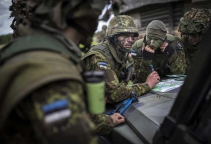 Fél a NATO és a balti államok (NATO) Fél a NATO és a Baltikumban