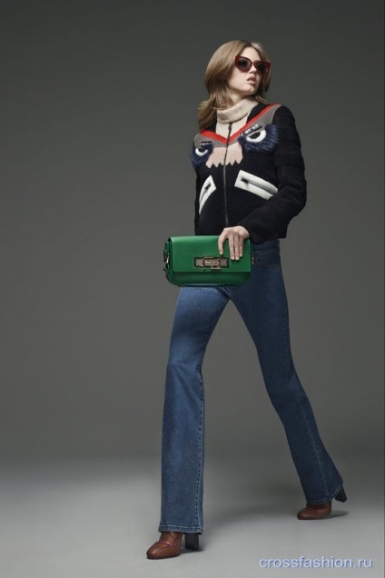 Crossfashion csoport - mit viselnek farmert lobbant divatos kombinációja, tippeket és válogatott képek (hogy illeszkedjen farmer kiszélesedő) Crossfashion csoport - mit viselnek farmert lobbant divatos kombinációja, tippeket és válogatott képek