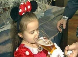 Gyermek alkoholizmus Magyarországon, az okok a gyermekek alkoholizmus, az alkohol hatását a szervezetben a gyermek - (alkoholizmus) Gyermek alkoholizmus Magyarországon, az okok a gyermekek alkoholizmus, az alkohol hatását a szervezetben a gyermek -