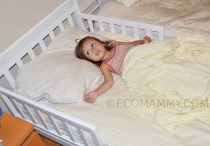 Ekomama - hogyan kell tanítani a baba aludni a kiságyában