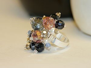 Elegáns gyűrű gyöngyök a kezét (tudod) Elegáns gyűrű gyöngyök a kezét