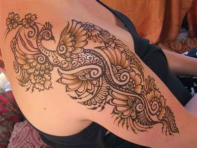 Hogyan készítsünk egy henna tetoválás