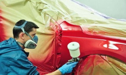 Hogyan lehet eltávolítani a foltokat az autó festés után