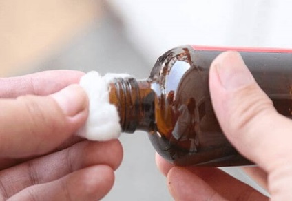 Kámfor olajat otitis alkalmazás (kámfor) Kámforolaj alkalmazás otitis
