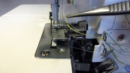 Creative serger, varrni magát (Come Kötött Training) Creative serger, varrni magát