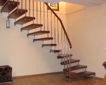 Lépcsők a második emeletre vendégház