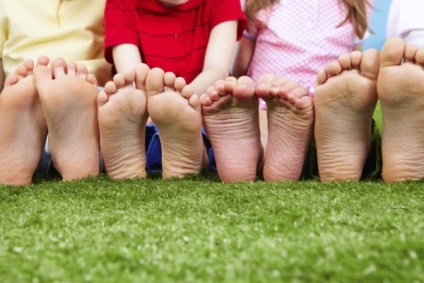 Kukorica a lábát a gyermek, hogyan kell kezelni a láb ujjait