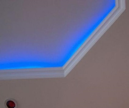 Álmennyezet, LED háttérvilágítással - fotó