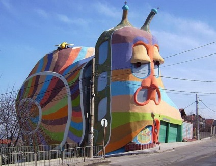 Szokatlan ház (House) szokatlan ház