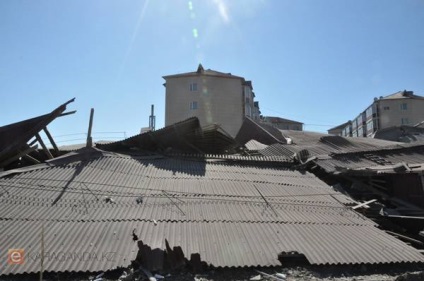 Hit a sürgősségi ház Karaganda épült rovására részvényesek (fotó) (struktúrák) Megüt a sürgősségi ház Karaganda épült rovására részvényesek (fotó)