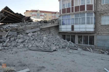 Hit a sürgősségi ház Karaganda, épülő részvényesek alapok (fotó) (járás) Megüt a sürgősségi ház Karaganda épült rovására részvényesek (fotó)